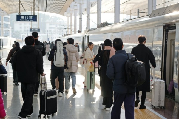 2024春运大幕开启 厦门火车站预计发送旅客363万人(图1)