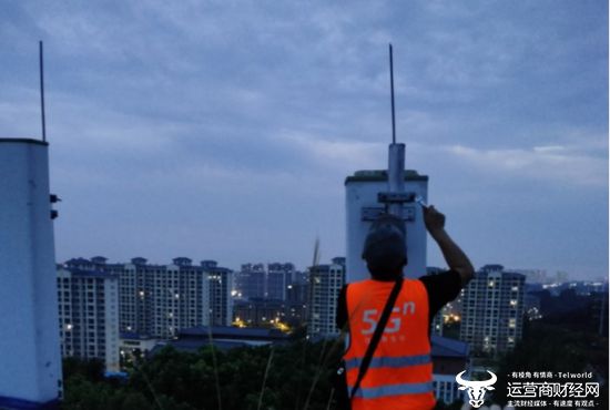 无惧高温“烤验”! 江西联通网络质量提升攻坚 实现客户感知新体验(图2) 无惧高温“烤验”! 江西联通网络质量提升攻坚 实现客户感知新体验(图2)